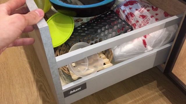 Обзор №8 Кухня EGGER с витриной смотреть онлайн