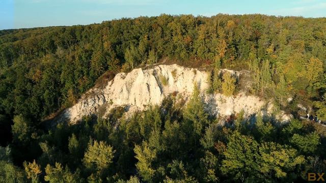 Самара. Пролетая над Сокольими горами перед закатом в начале осени. 4k смотреть онлайн