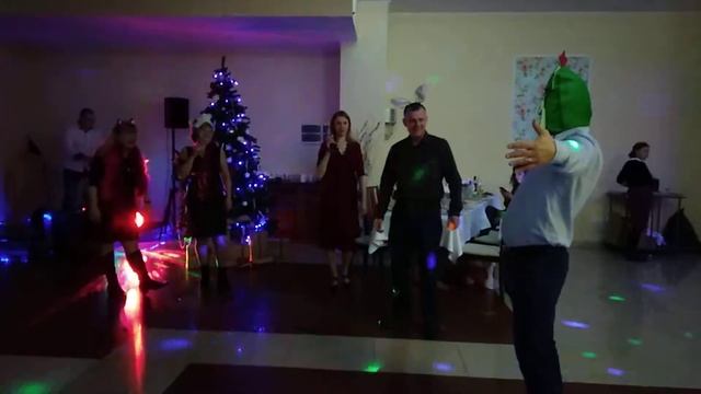 Корпоратив чик смотреть онлайн