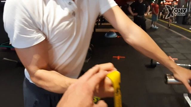 ARM WRESTLING VS STRONGEST MEN IN RUSSIA | TRAINING 2020 ENG SUB смотреть онлайн