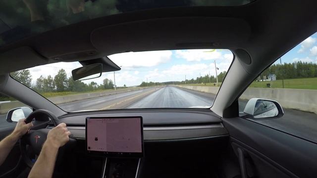 QUICK ! Modified Audi TT RS vs 2020 Tesla Model 3 LR with Acceleration Boost, 1/4 mile смотреть онлайн