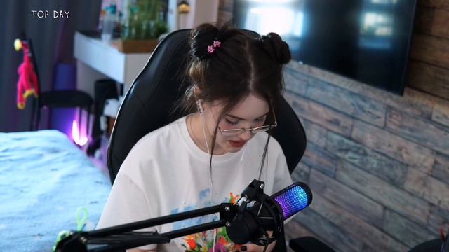 НАЧАЛИСЬ ПАНИЧЕСКИЕ АТАКИ / КРИСВЕЙВ ВЕРНУЛАСЬ НА ТВИЧ / chr1swave rofls смотреть онлайн