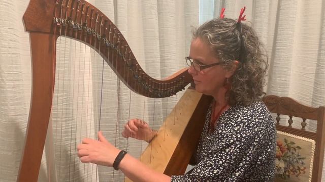Candy Cane Waltz - Celtic lever harp solo by Anna Dunwoodie смотреть онлайн