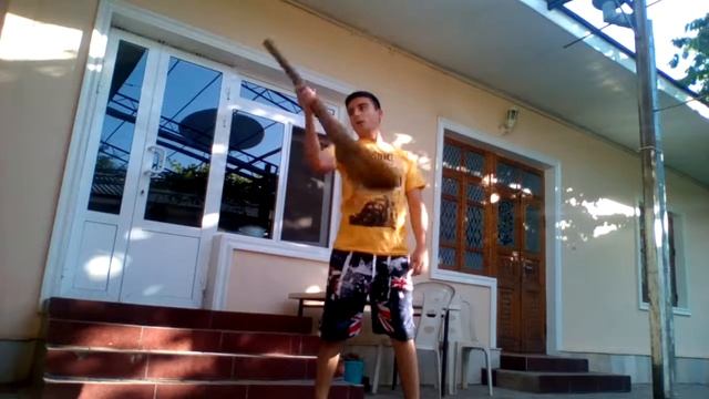 «Как правильно делать трюки с веником» смотреть онлайн