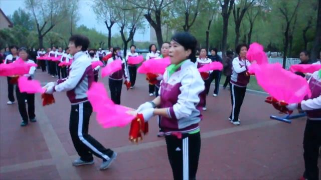 Daqing: Outdoor Dancing смотреть онлайн
