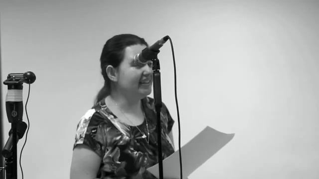 Галерея уральской литературы - свои стихи читает Полина К. смотреть онлайн