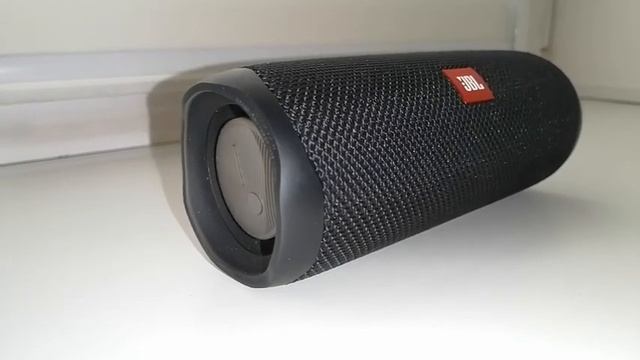 Колонка JBL FLIP 5 LFM 60% Bass Test смотреть онлайн