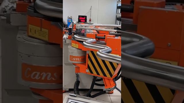 Гибка нержавеющей трубы на станке CANSA MAKINA NC76. Выхлопные системы DEIKIN EXHAUST. #shorts смотреть онлайн