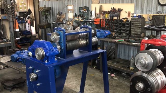 ООО «НовоТех» - сборка станка для разделки кабеля КРС-1400 и КРС-2500 смотреть онлайн