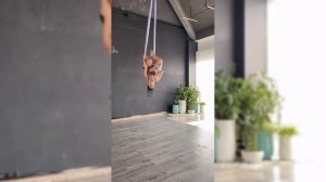 лекгие и сложные трюки на полотнах воздушная гимнастика