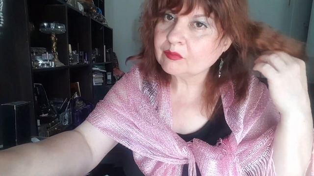 ПРИМЕРЯЮ РАЗНЫЕ ШАРФИКИ, БОЛТАЮ КОММЕНТИРУЮ ЗА КАДРОМ, КЛАССНЫЕ ЦВЕТА.НЕМНОГО О РОЗОВОМ. смотреть онлайн