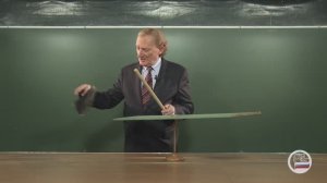 1. Электричество. Притяжение предметов к наэлектризованному телу