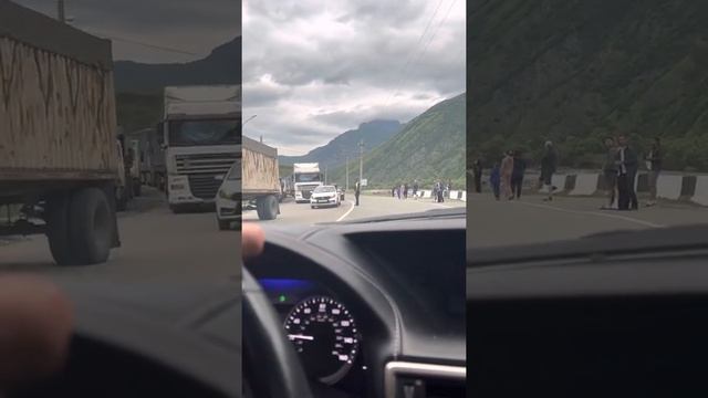 Граница России и Грузии , верхний ларс , 03.06.2022 смотреть онлайн