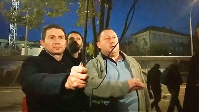 Все в Киев 3 Ноября. Жопашники же сидят дома и ждут Уколов смотреть онлайн