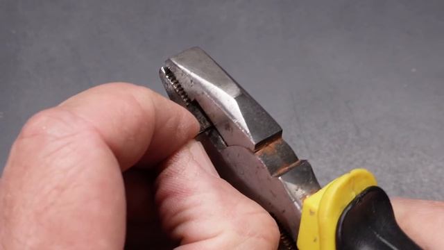 Сделал блесну из мусора. "ЖУЧОК ОБЫКНОВЕННЫЙ" из электрической вилки. смотреть онлайн