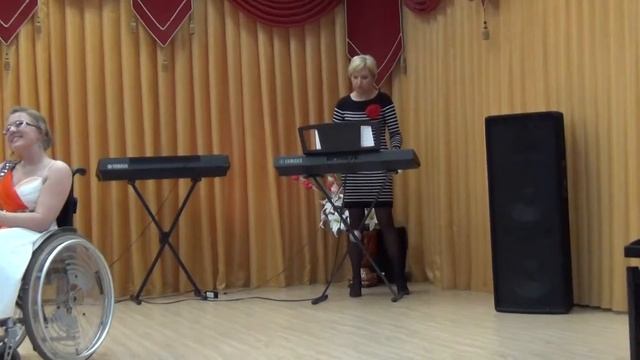 Виктория Томаль - "Взлетай". Выпускной бал 2013, ЦЭВиОД)) смотреть онлайн