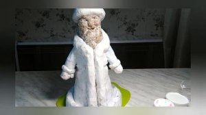 Дед Мороз из яичных лотков