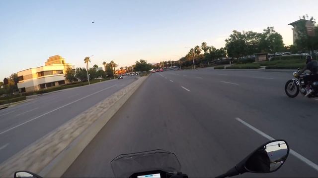 First US 2021 Aprilia Tuono V4 1100 Glacier White review смотреть онлайн