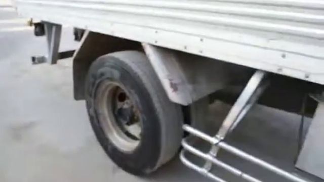 Обзор грузовика Nissan Diesel 2001 г.в.