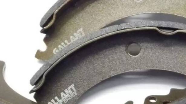 Замена задних барабанных колодок на Ford Focus 2