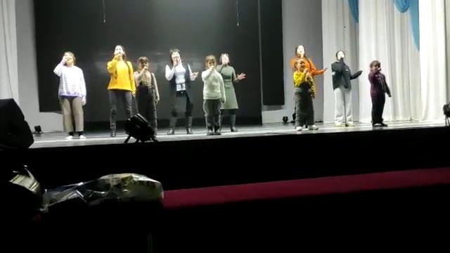 Готовимся к концерту. Вокальный ансамбль учителей и учеников 6 школы- гимназии,г.Степногорск смотреть онлайн