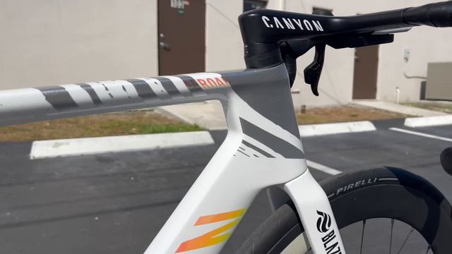*PRO CRIT BIKE* 2023 CANYON AEROAD CFR (MIAMI BLAZERS TEAM) смотреть онлайн