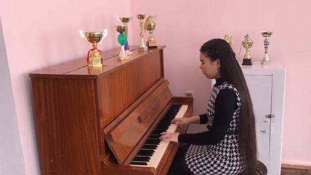 Айтбекова Адема Ф. Шопен Полонез ( Упрощенная версия) смотреть онлайн