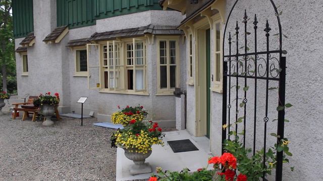 Explore Vernon: Goat Yoga, O'Keefe Ranch & Mackie Lake House смотреть онлайн