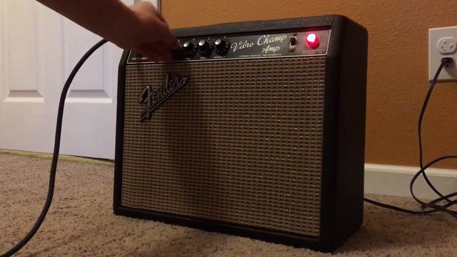 Fender Blackface Vibro-Champ смотреть онлайн