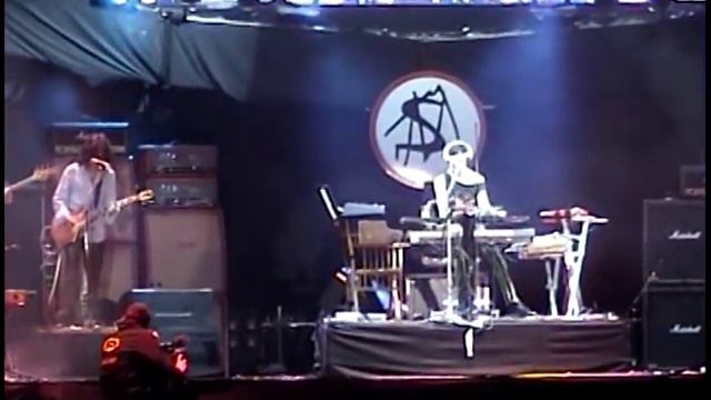 Charly Garcia - Rehen - Quilmes Rock 2004 смотреть онлайн