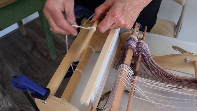 Warping a Rigid Heddle Loom With Pre-Wound Warp смотреть онлайн