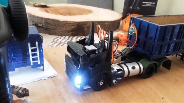 volvo fh 500 iluminação no radio 1/32 смотреть онлайн