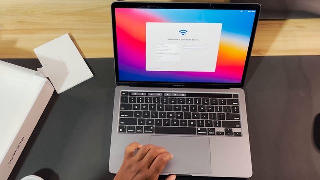 Unboxing Macbook Pro M1 Space Gray - Designer gráfico смотреть онлайн