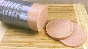 Домашняя колбаса в бутылке из курицы