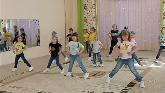 Танец для детей 5-7 лет 