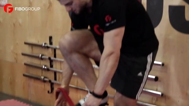 Учимся разводить колени в приседаниях смотреть онлайн