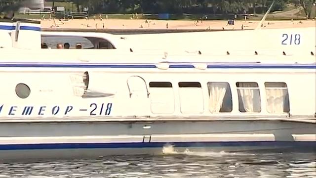 Льготники оплачивать поездки на речных трамвайчиках и паромах теперь будут по транспортным картам смотреть онлайн