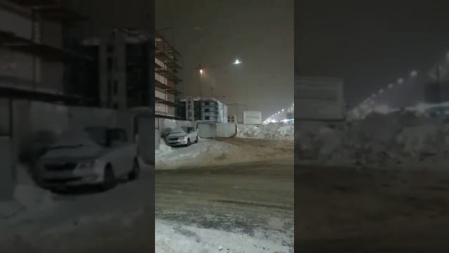 ЖК "Яшьлек".Ночная прогулка по комплексу. смотреть онлайн