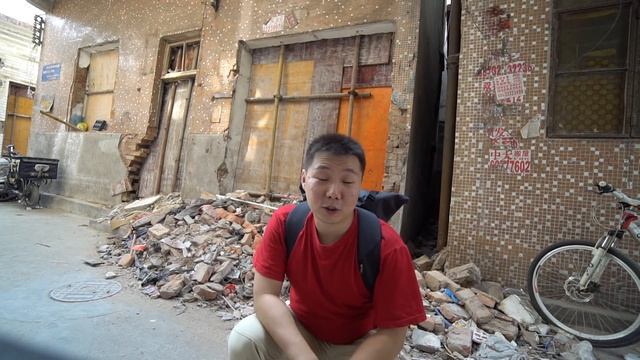 БОГАТЫЕ КИТАЙЦЫ В ГУАНЧЖОУ МОГУТ ЖИТЬ В ТРУЩОБАХ! КИТАЙ - СТРАНА КОНТРАСТОВ смотреть онлайн