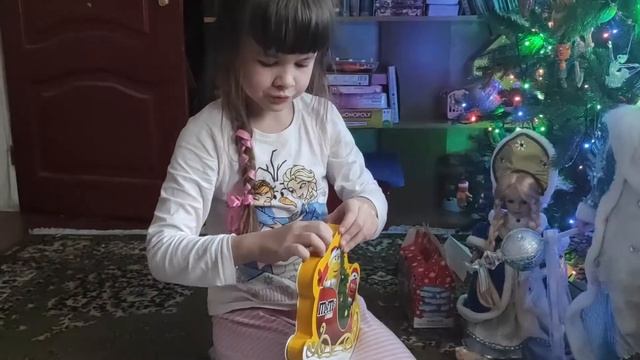 Что подарил Дед Мороз? Подарки на новый год. Новый год 2021. смотреть онлайн