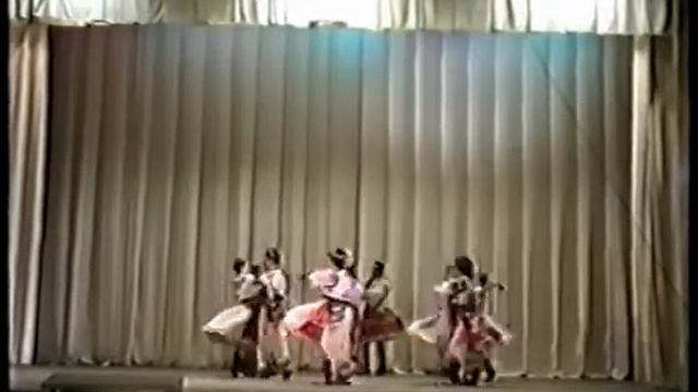 Заслуженный ансамбль танца Украины Днiпро Дуба танец смотреть онлайн