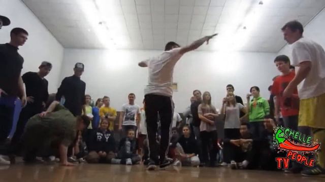 Chelle people vs Comix zone - SOUTH STREET - BREAK DANCE 2x2 (PROF) смотреть онлайн