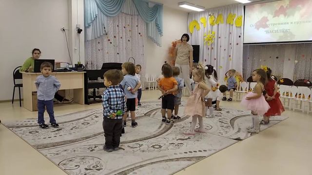 Танец с погремушками смотреть онлайн