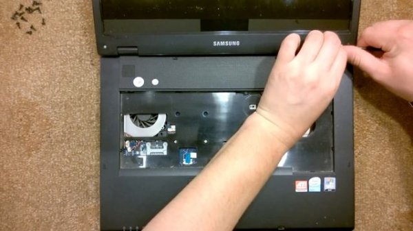 Как разобрать Ноутбук Samsung R60 (Samsung R60 disassembly. How to replace HDD, RAM)