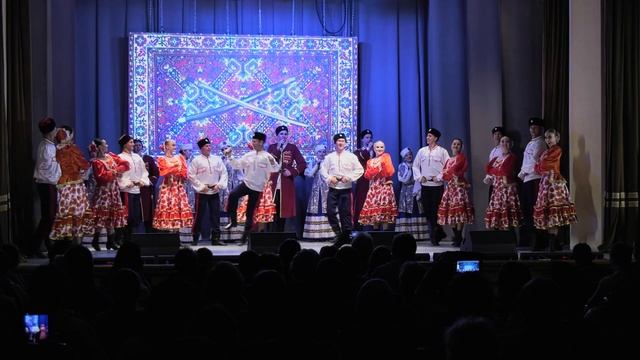 15 «Гоц, калина», исп. ансамбль песни и пляски Чалдоны смотреть онлайн