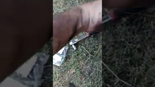 замена передних тормозных колодок так как скрипят и брянчат смотреть онлайн
