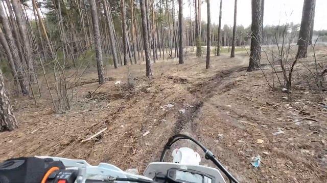 Ендуро катка в пісчаному кар'єрі на Geon GNS 300 смотреть онлайн