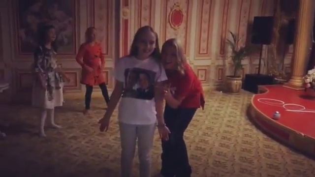 Волочкова отжигает на дне рождения дочери смотреть онлайн