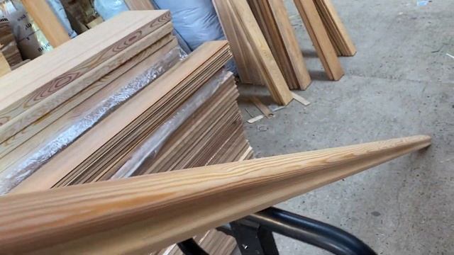 Балясины из лиственницы, поручень из лиственницы смотреть онлайн