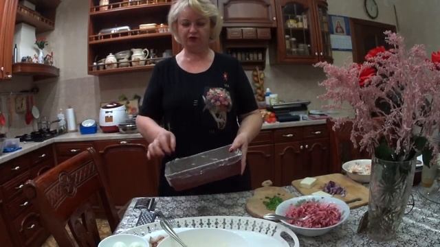 СЕЛЬДЬ В НОВОЙ ШУБЕ (праздничное блюдо).